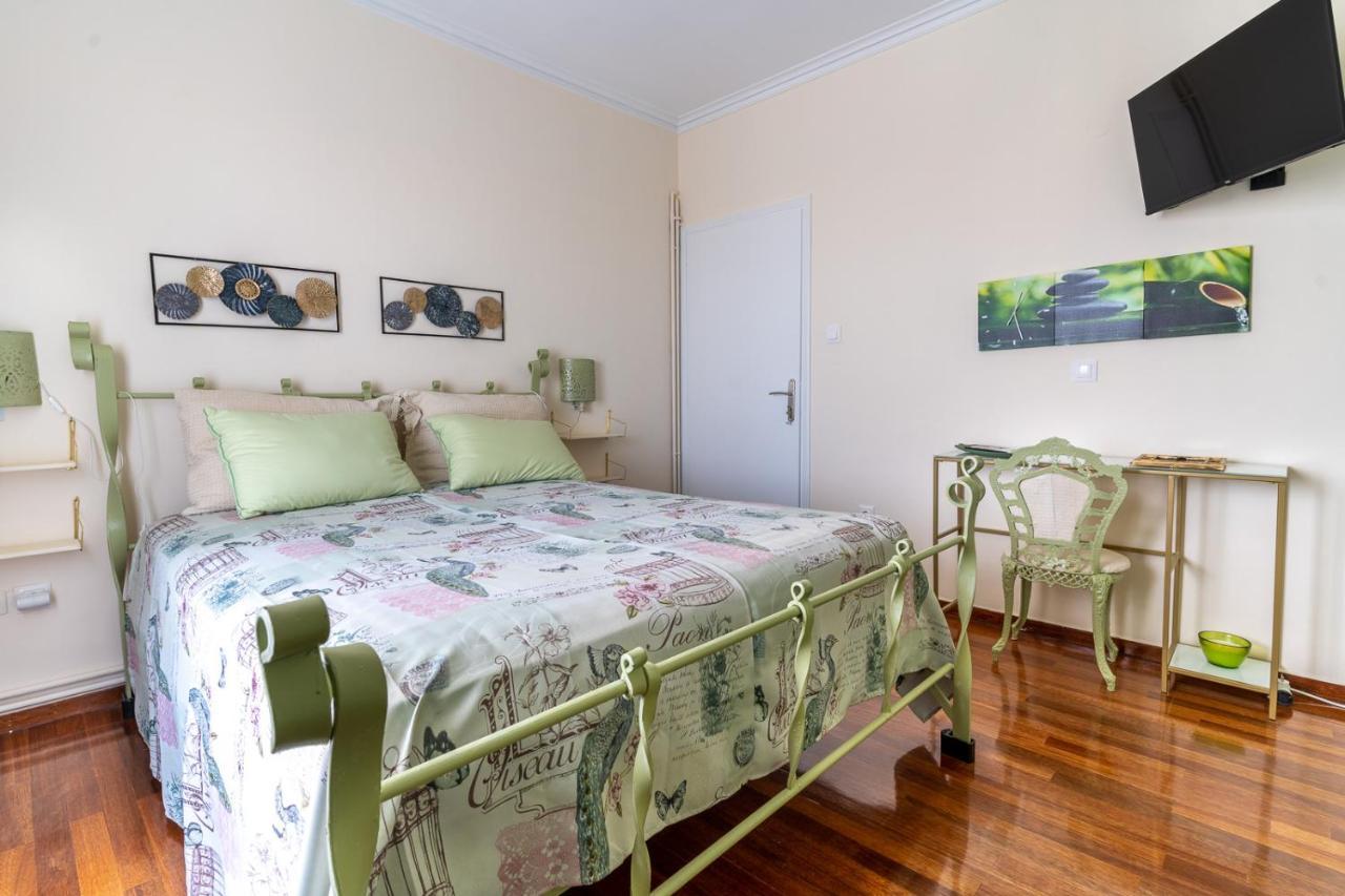 Hostel Ioanna'S Hellenic Hospitality Athen Exterior foto